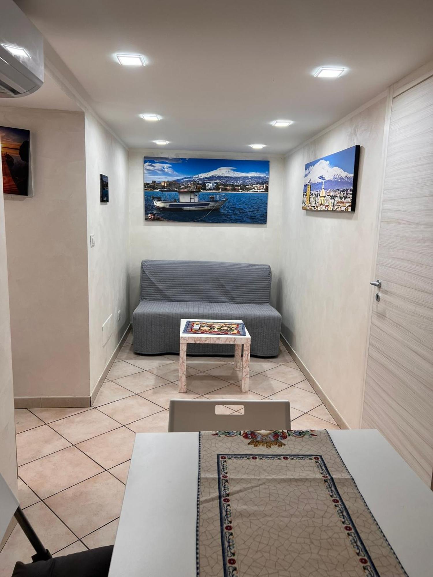 Lory House Apartment Catania Bagian luar foto