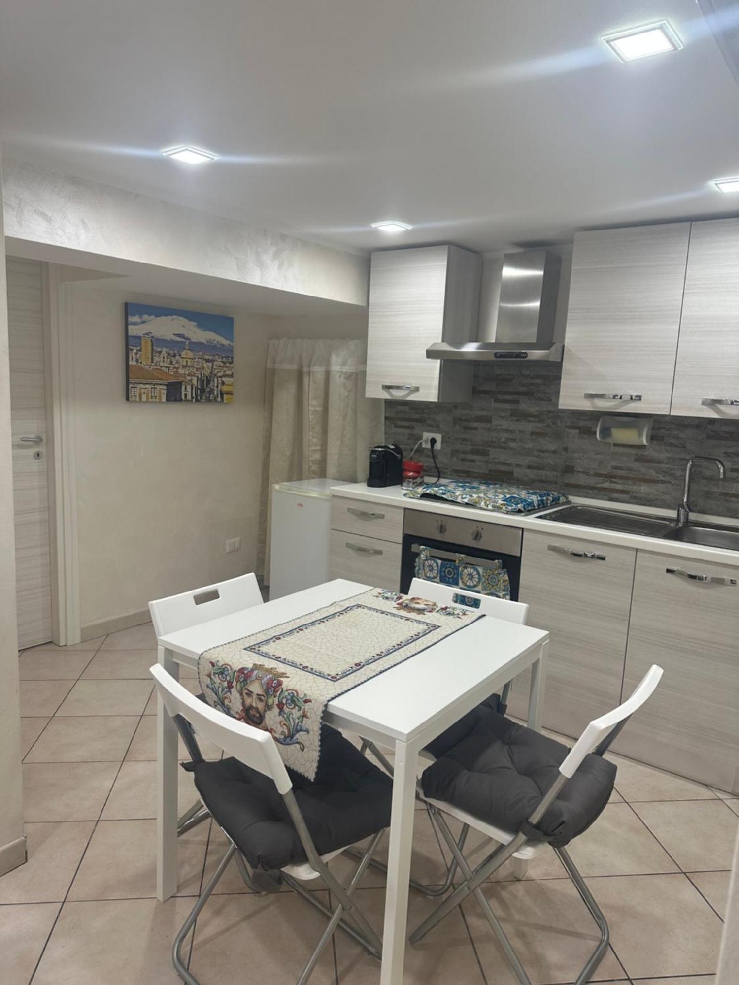 Lory House Apartment Catania Bagian luar foto